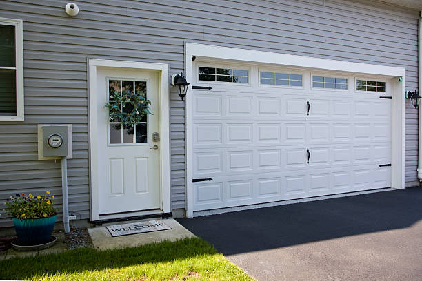 24/7 Emergency Garage Door Panel Replacement experts in Cape Carteret, NC
